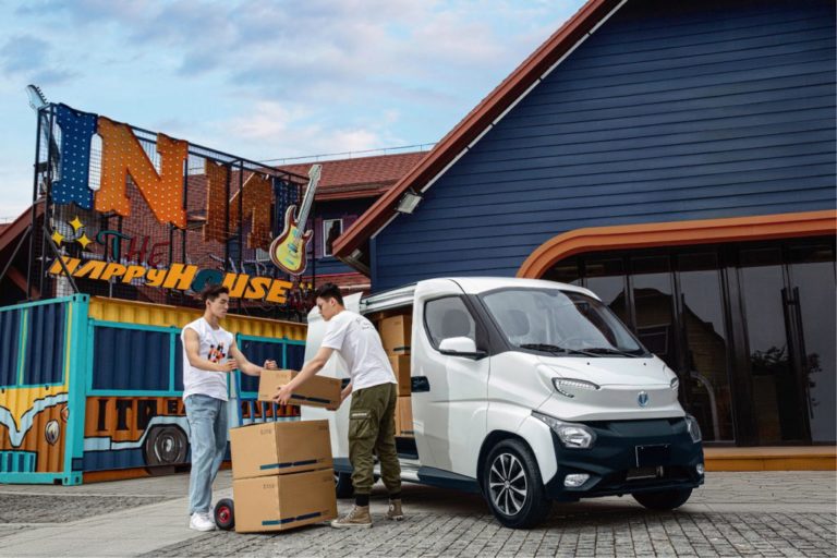 enter-w-people-7-1024x682